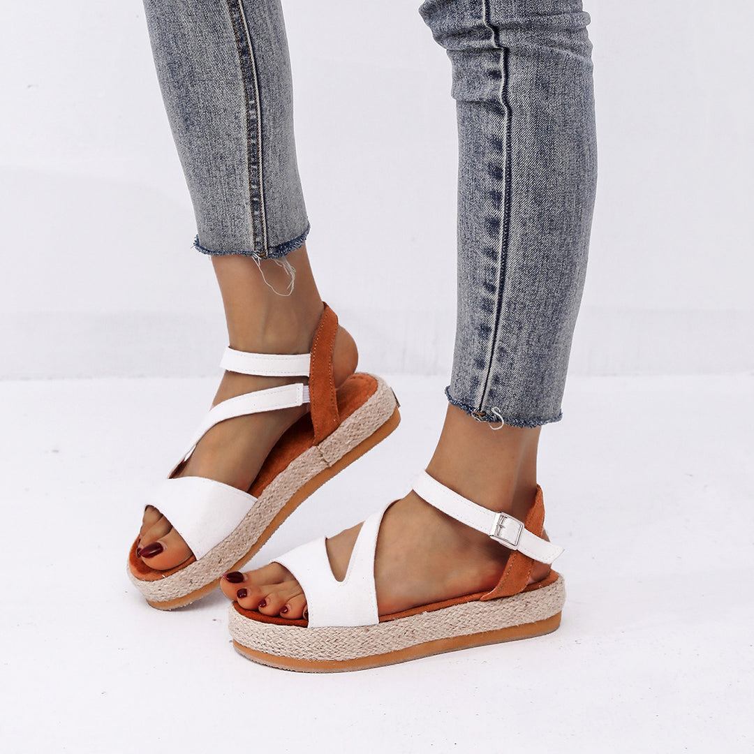 Dame Elegante og komfortable kile-sandaler med justerbar rem Stilla