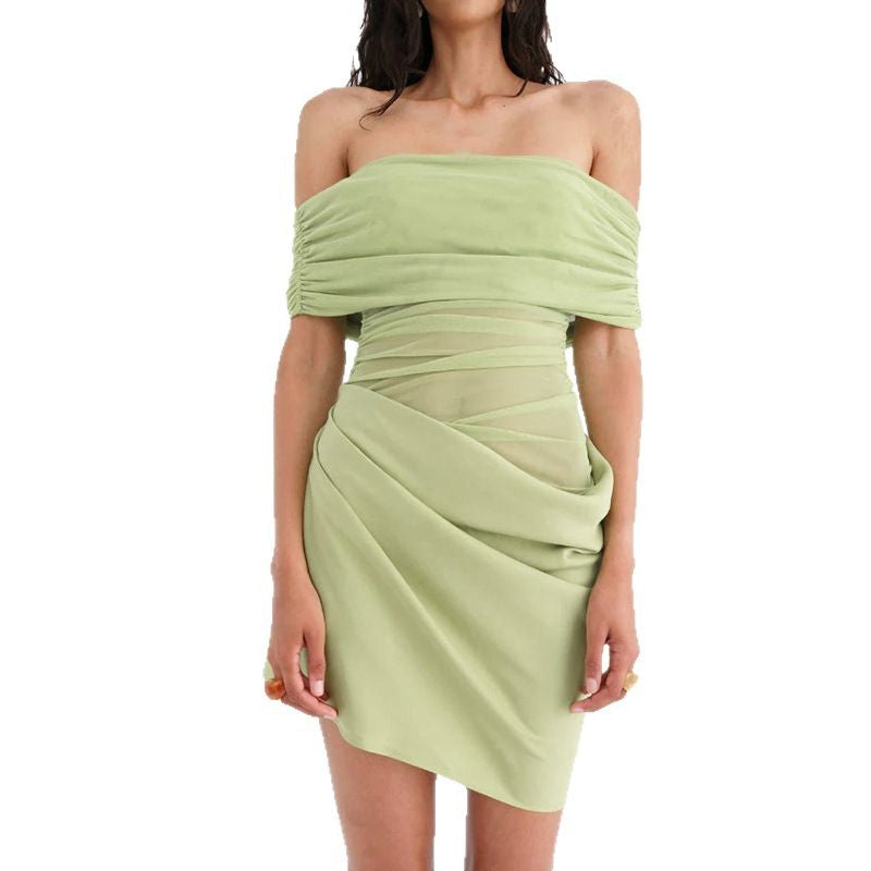 Dame Off-Shoulder Minikjole med spændende draperinger og elegant snit Stilla