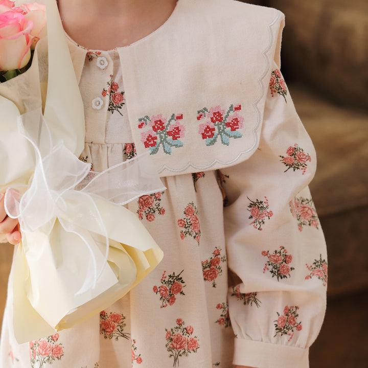 Pige vintage-inspireret floral-kjole med stor krave Stilla