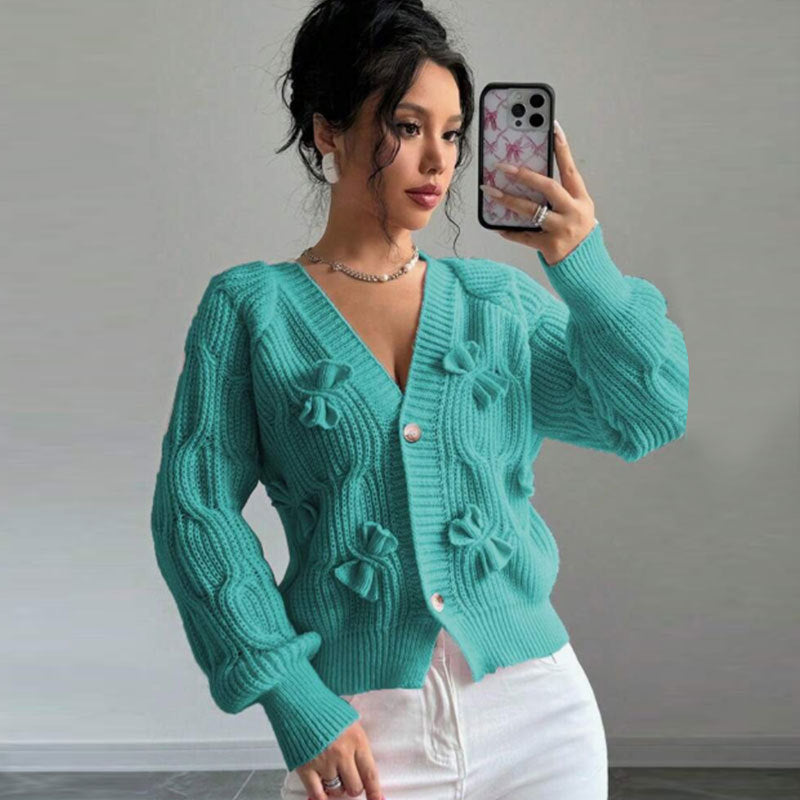 Kvinders cardigan med blomster-reliefdesign og knapbare detaljer Stilla