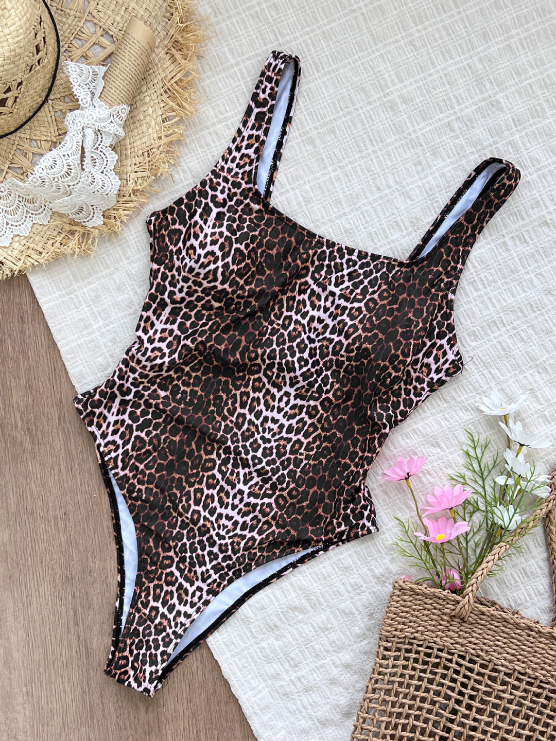 Dame Et-stykke Badedragt med ekstravagante Cut-Outs og moderne Leopardmønster Stilla