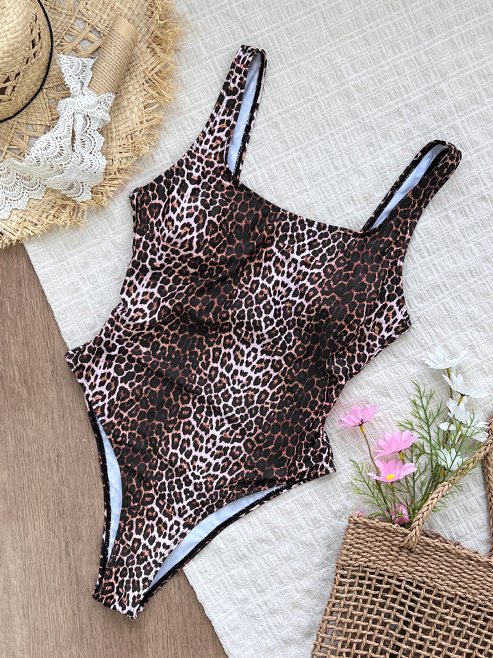 Dame Et-stykke Badedragt med ekstravagante Cut-Outs og moderne Leopardmønster Stilla