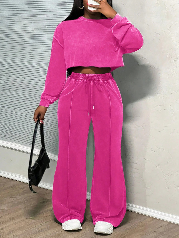 Kvindernes cropped loungewear sæt med brede benbukser og høj talje Skovae