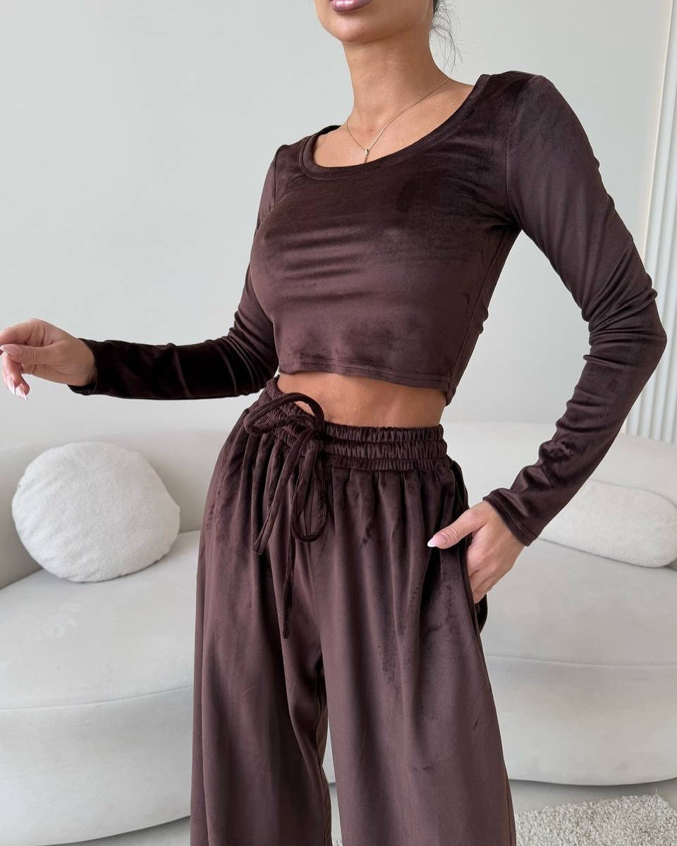 Kvinder Elegant og Komfortabel Lounge Sæt med Crop Top og Bred Ben Bukser Skovae