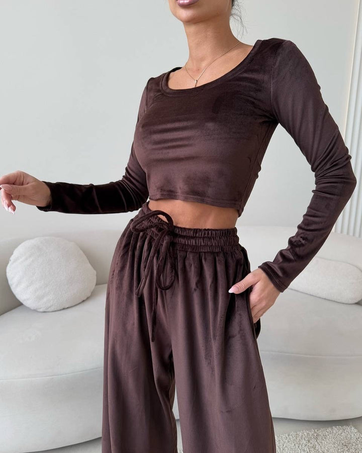 Kvinder Elegant og Komfortabel Lounge Sæt med Crop Top og Bred Ben Bukser Skovae