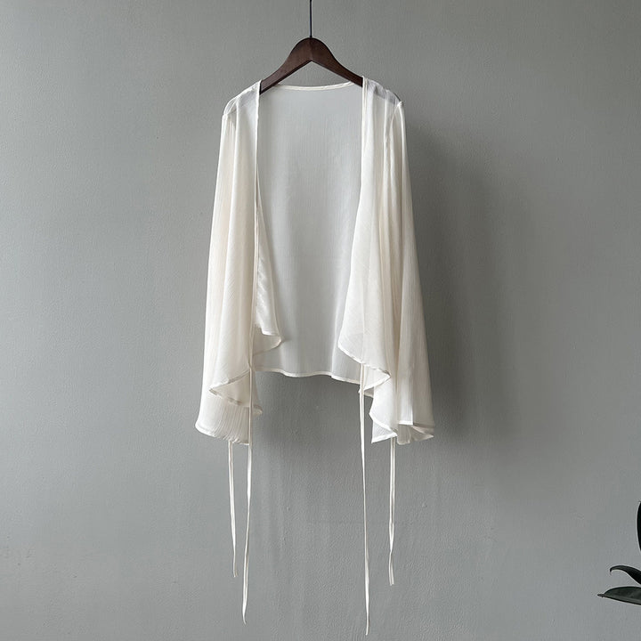 Dame let kimono-jakke med elegante bindebånd og luksuriøst stof Stilla