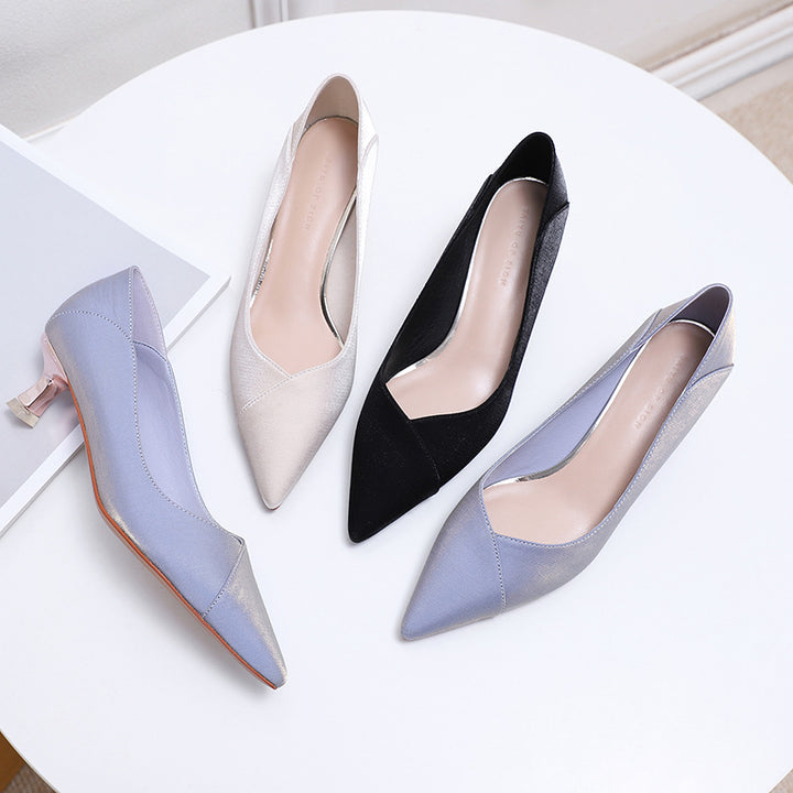 Dame Elegant Spidseskohæl Pump med Unik Metal Accent Stilla