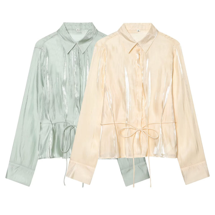 Dame skinnende bluse med justerbar talje og elegant krave Skovae
