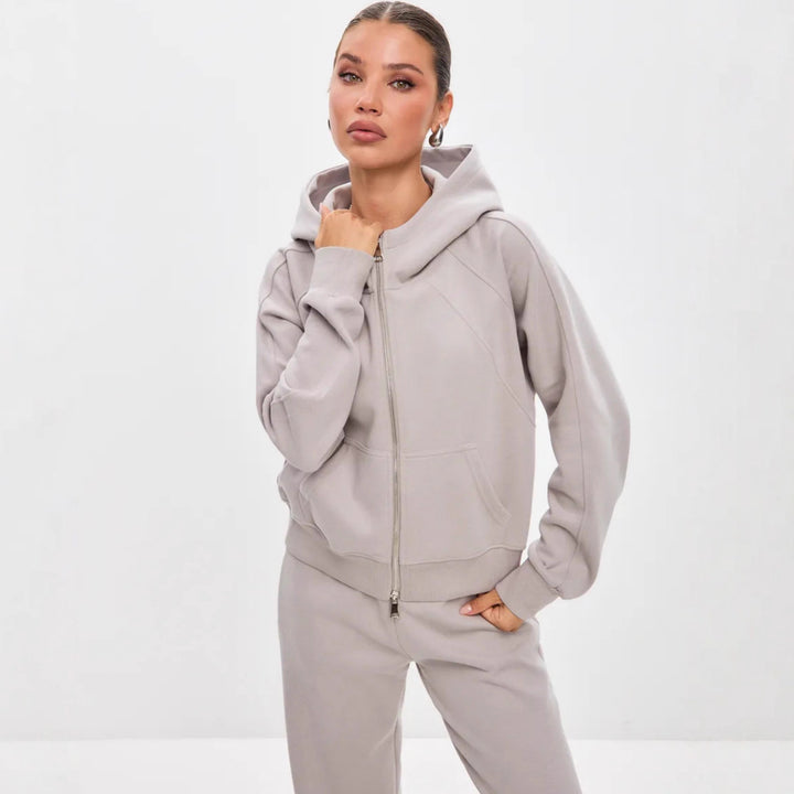 Kvinders fritids hoodie og joggingbukser sæt med høj kvalitet bomuldsblanding og moderne lynlås Skovae