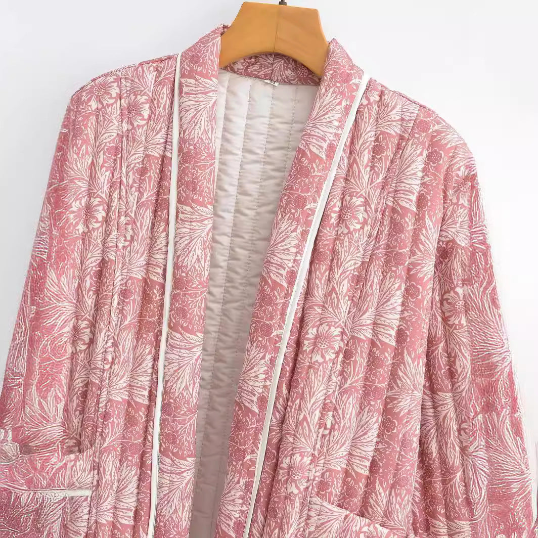 Dame stilfuld quiltet jakke med blomsterprint Stilla