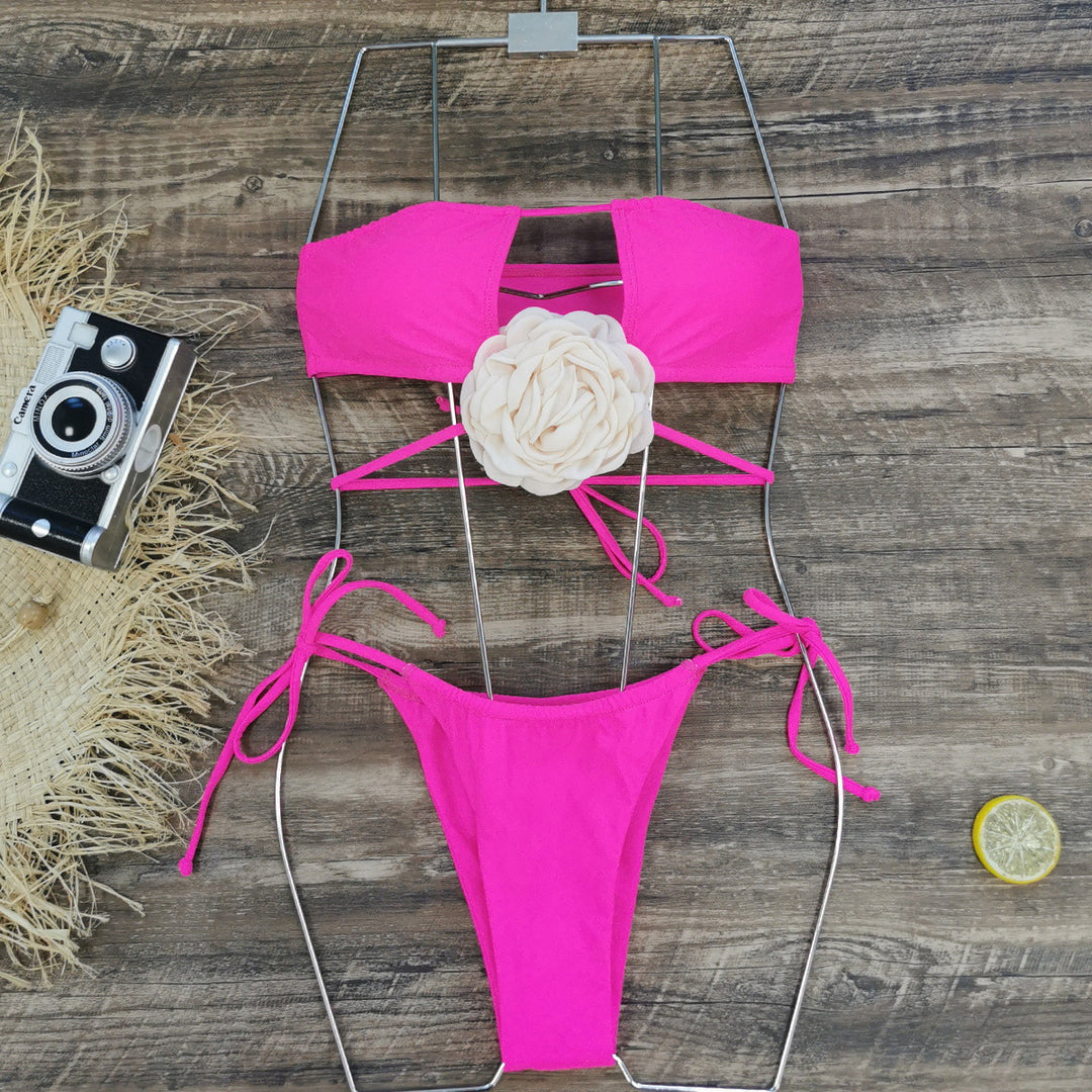 Dame bikini-sæt med blomsteroberdel og spændende snøre detaljer Stilla