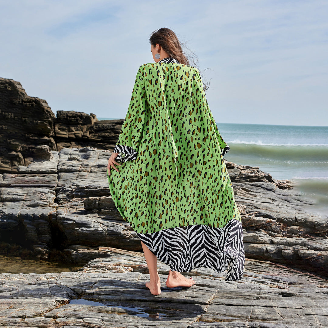 Damer moderne strandkimono med iøjnefaldende mønstre Skovae