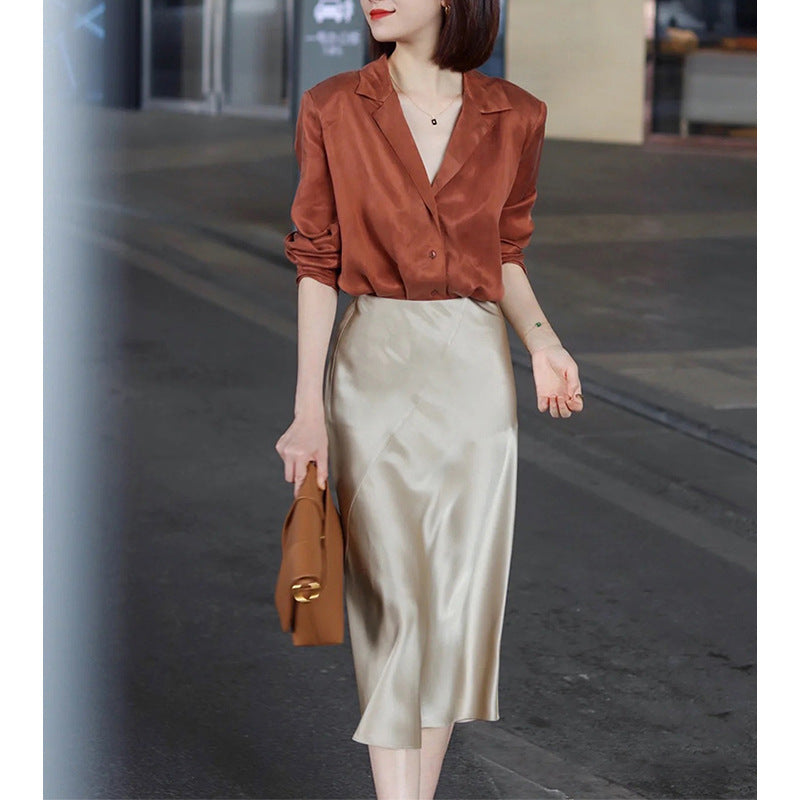 Dame silke bluse med elegant snit og moderne accenter Stilla