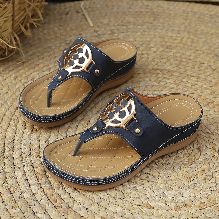 Dame mode T-bar sandaletter med elegante dekorationer Stilla