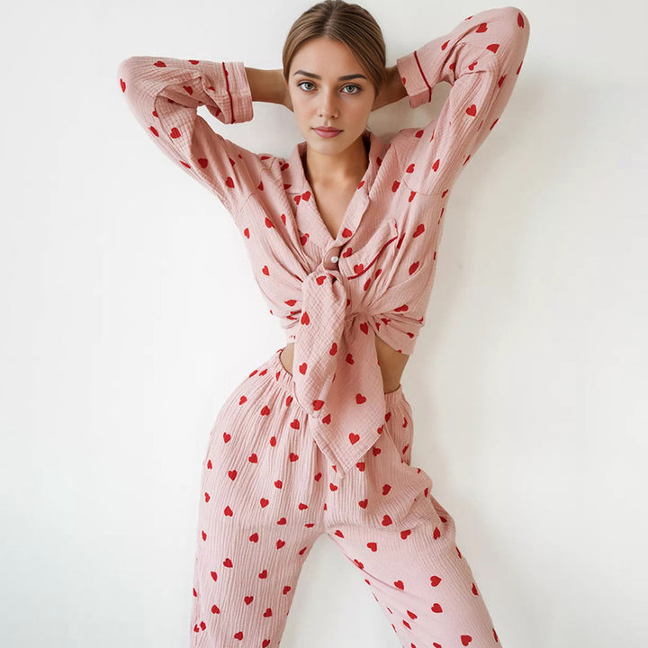 Dame pajamasæt med hjerteprint og elegant knude bluse Stilla