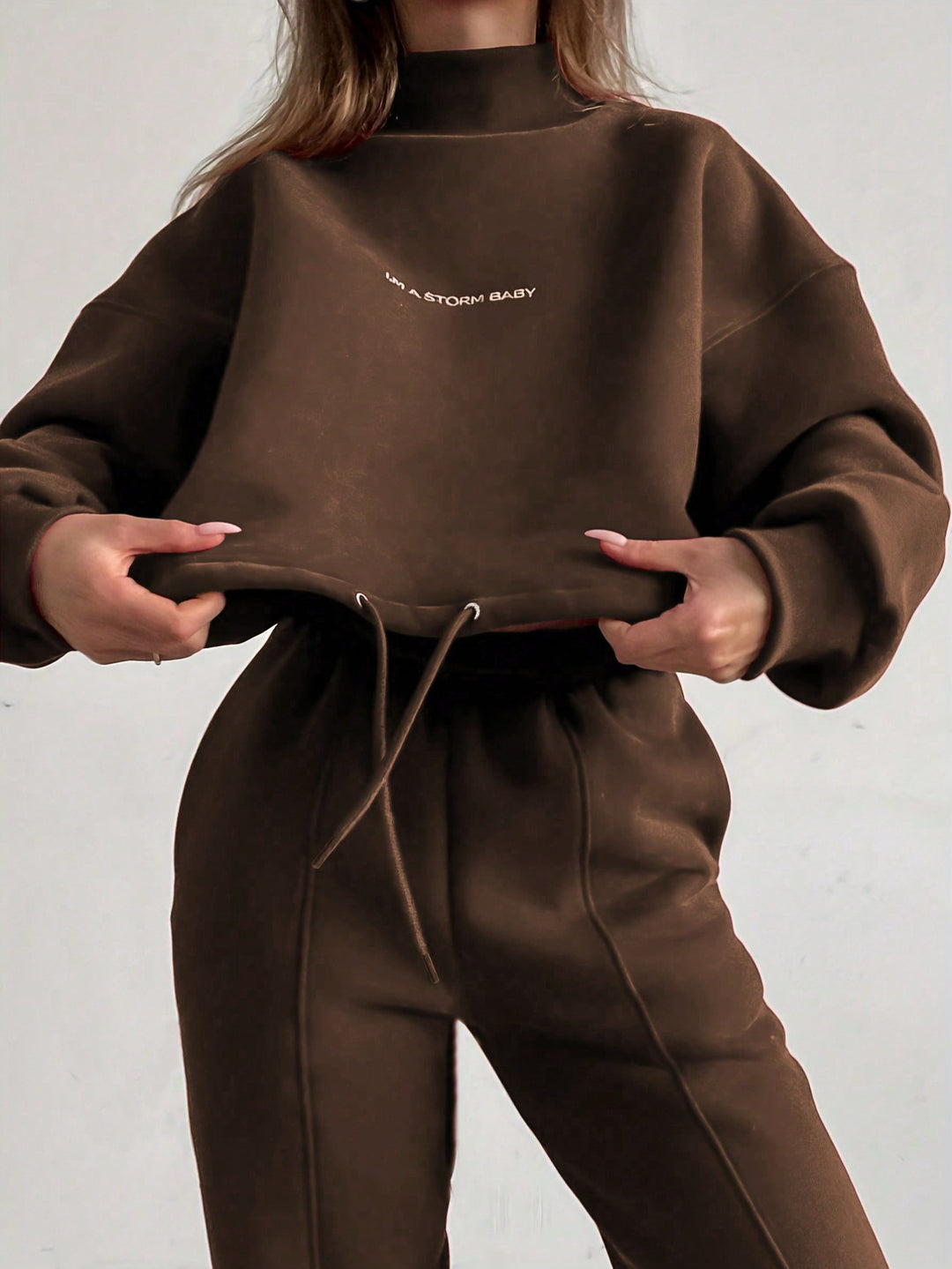 Kvinders sporty sweatshirt og joggingbukse sæt med høj krave og løs pasform Skovae