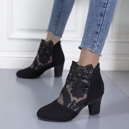 Dame nan elegante spidsede støvler med suede-look indsats og dekoreret blok hæl Skovae