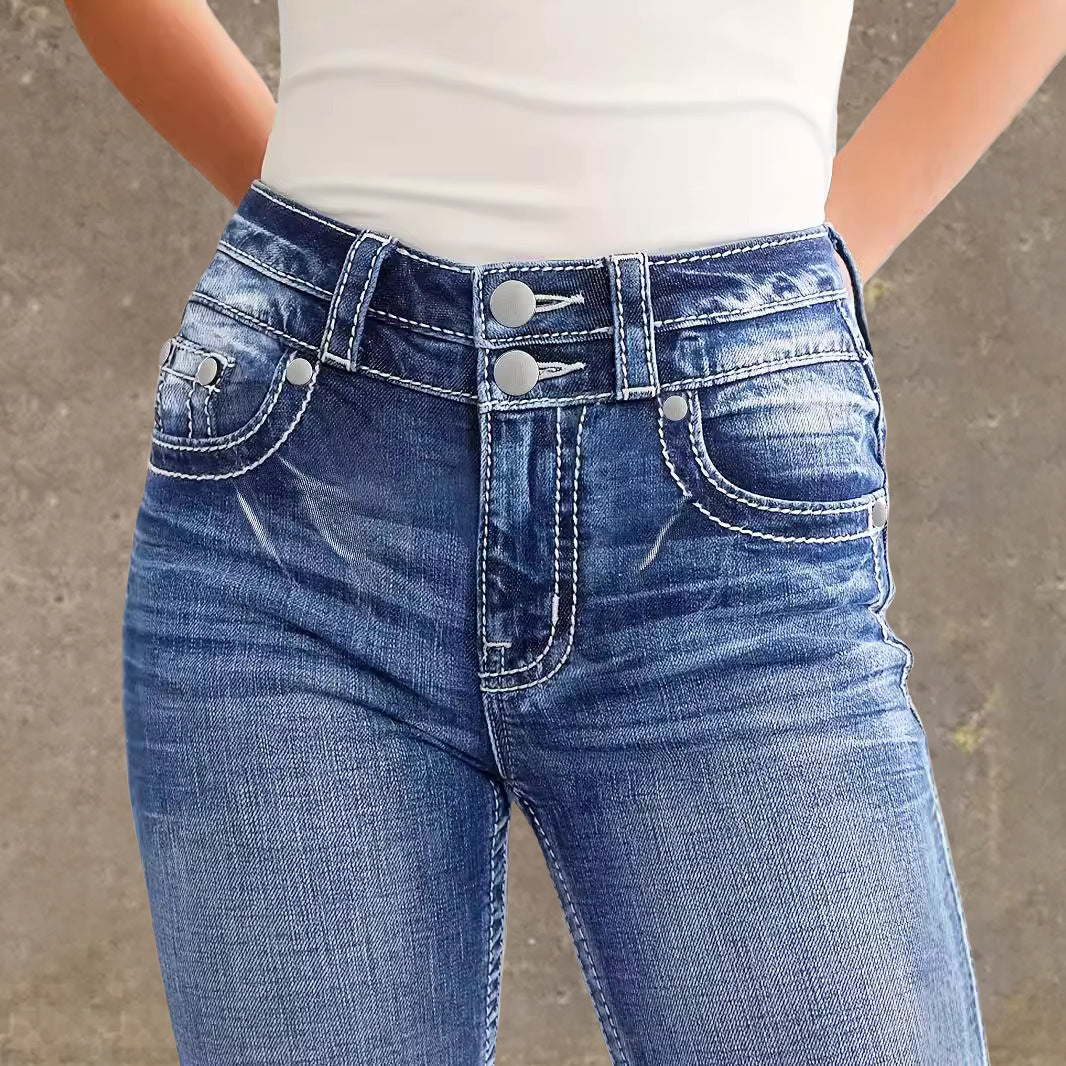 Dame udvidede jeans i vintage stil med kvalitetsdetaljer og raffineret broderi Skovae