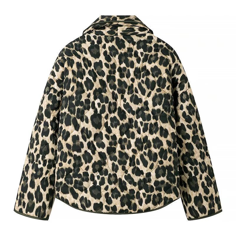Kvinders stilfulde leopardprintet quiltet jakke Stilla