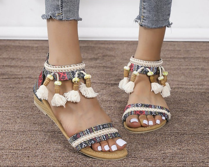 Dame Moda-sandaler med glade frynse-detaljer og komfortabel kile-sål Stilla
