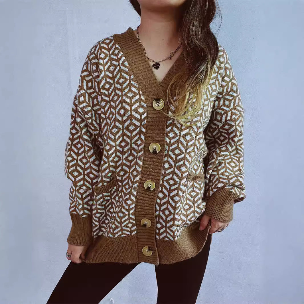 Kvindernes cardigan med geometrisk mønster og gylden knapdetalje Stilla