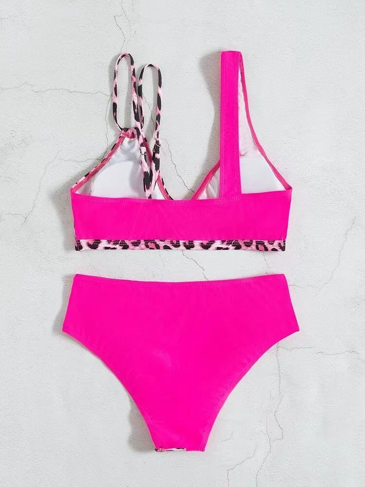 Dame bikini sæt med spændende leopardmønster og trendy farveblok Stilla