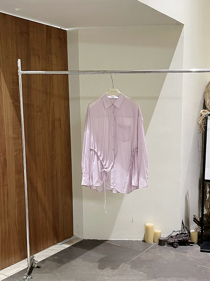 Dame afslappet bluse med justerbar snor og elegante detaljer Stilla