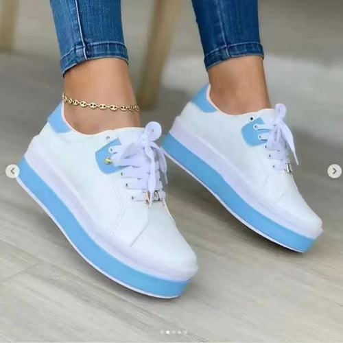 Dame plateausneakers med stilfulde accenter Stilla