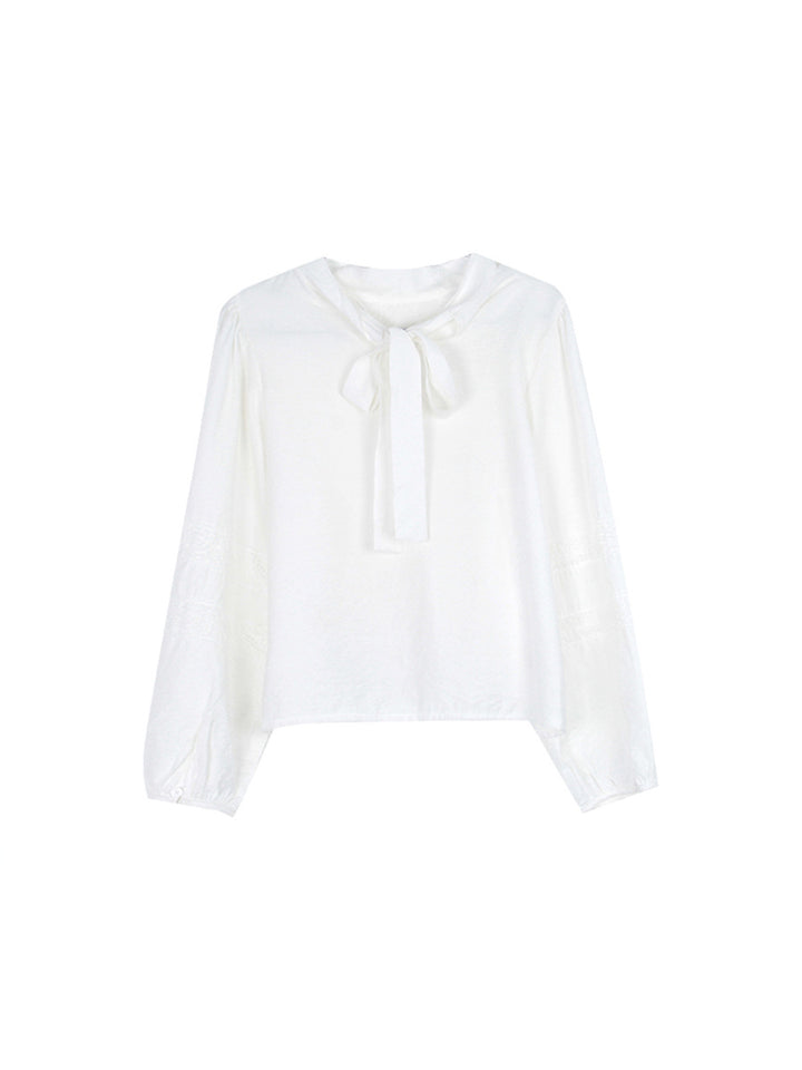 Dame elegant bluse med ruffle detaljer og plisserede ærmer Stilla