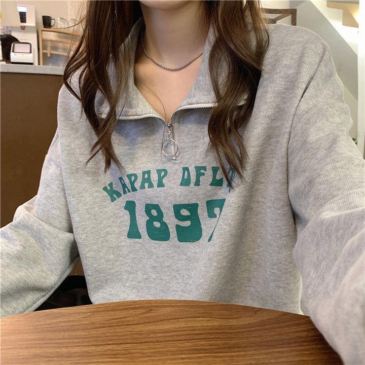 Femme Fjerdedel-Zip Grafik Sweatshirt Stilla