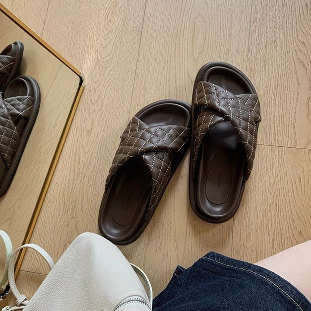 Dame badesko med stilfuldt flettet design og skridsikker sål Stilla