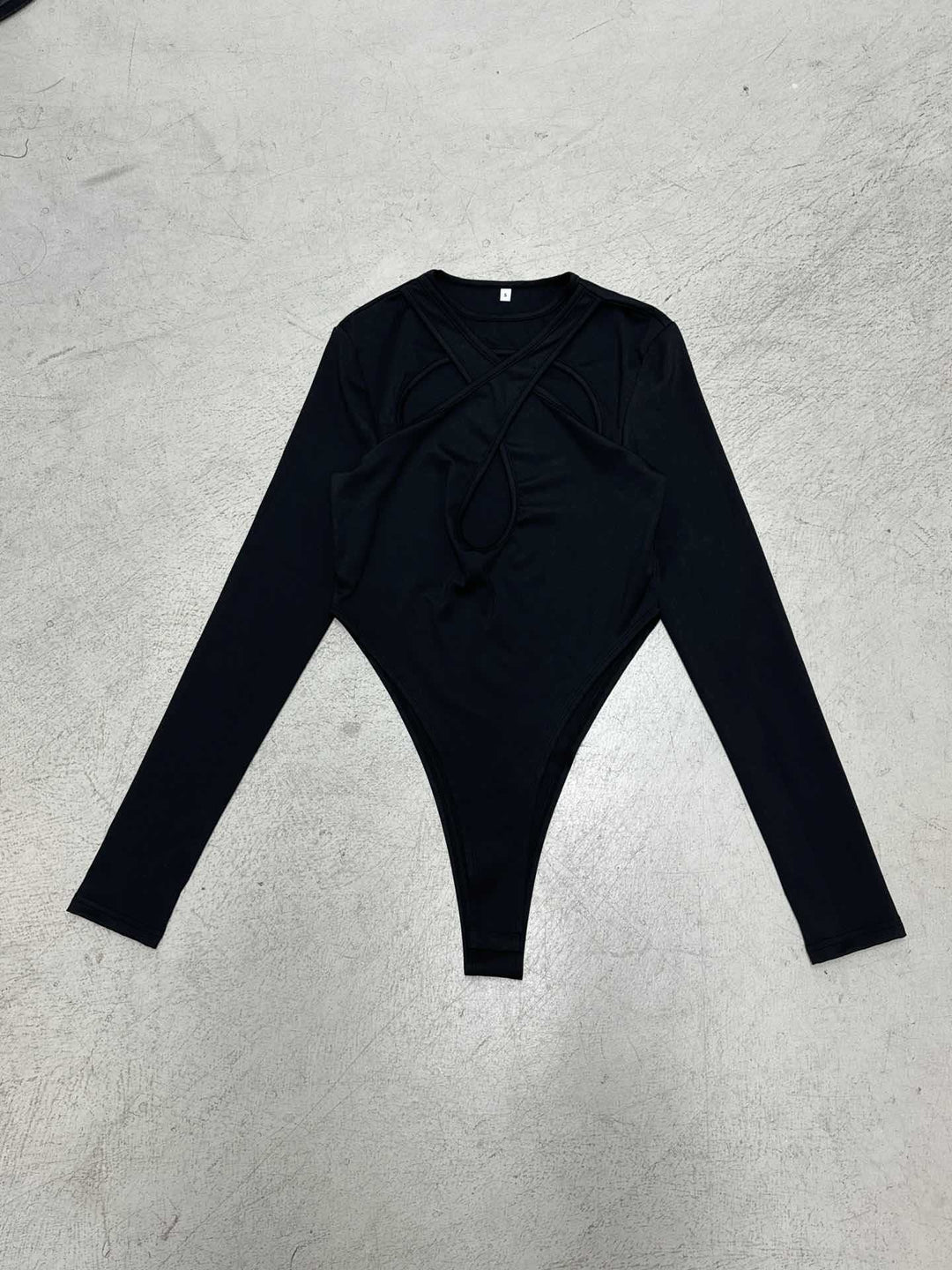 Dame Langærmet Bodysuit med raffineret kryds-design og høj talje Skovae