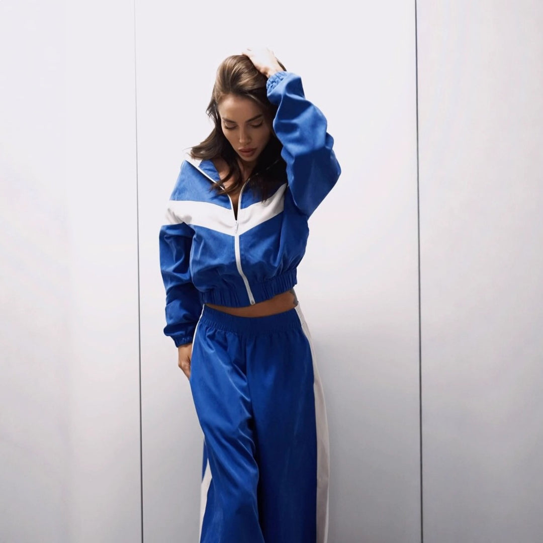 Kvinders sporty træningsdragt i et moderne look