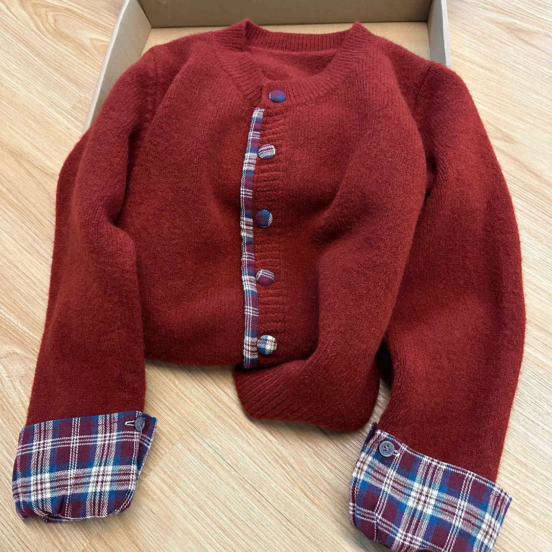 Dame cardigan med kreativ knapdesign og kontrasterende for Stilla