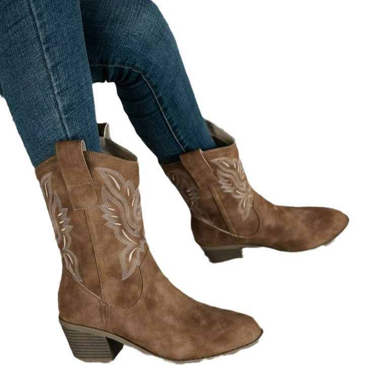 Dame cowboystøvler med kunstneriske broderier og komfortabel hæl Stilla