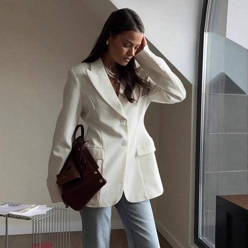 Dame Elegant Blazer med tætsiddende snit og moderne detaljer Stilla