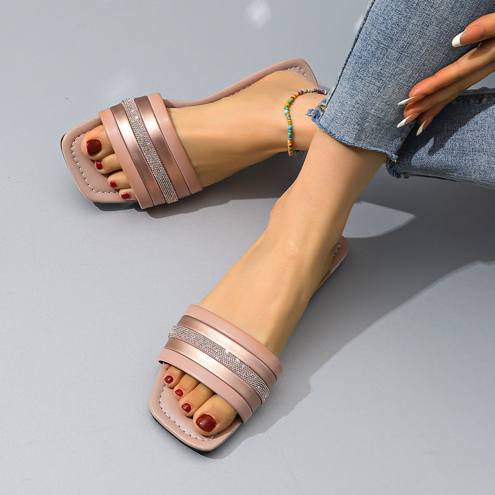 Dame elegante slippers med metal akcenter Stilla
