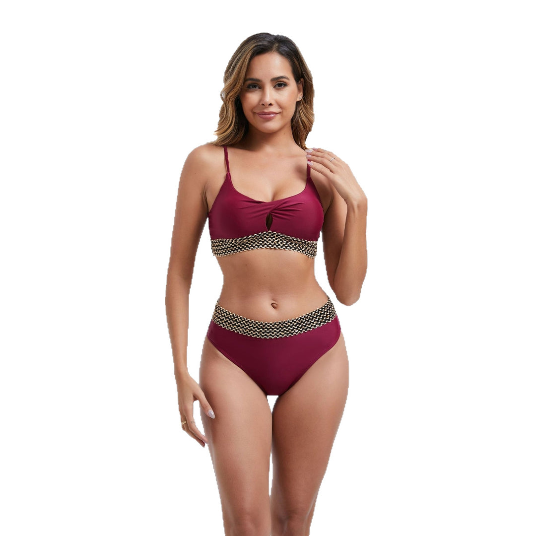 Dame bikini med stilfuld twist-design og farveafstemt bånd Stilla