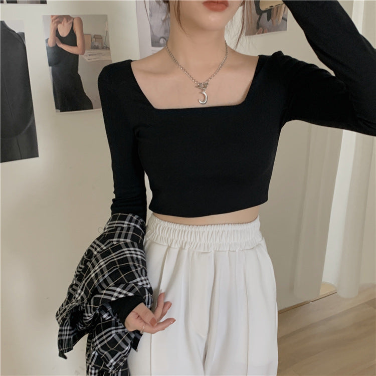 Kvinders langærmet crop top med elegant firkantet halsudskæring og flatterende pasform