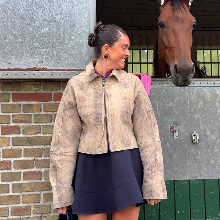 Dame mode suede jakke med voluminøse ærmer Stilla