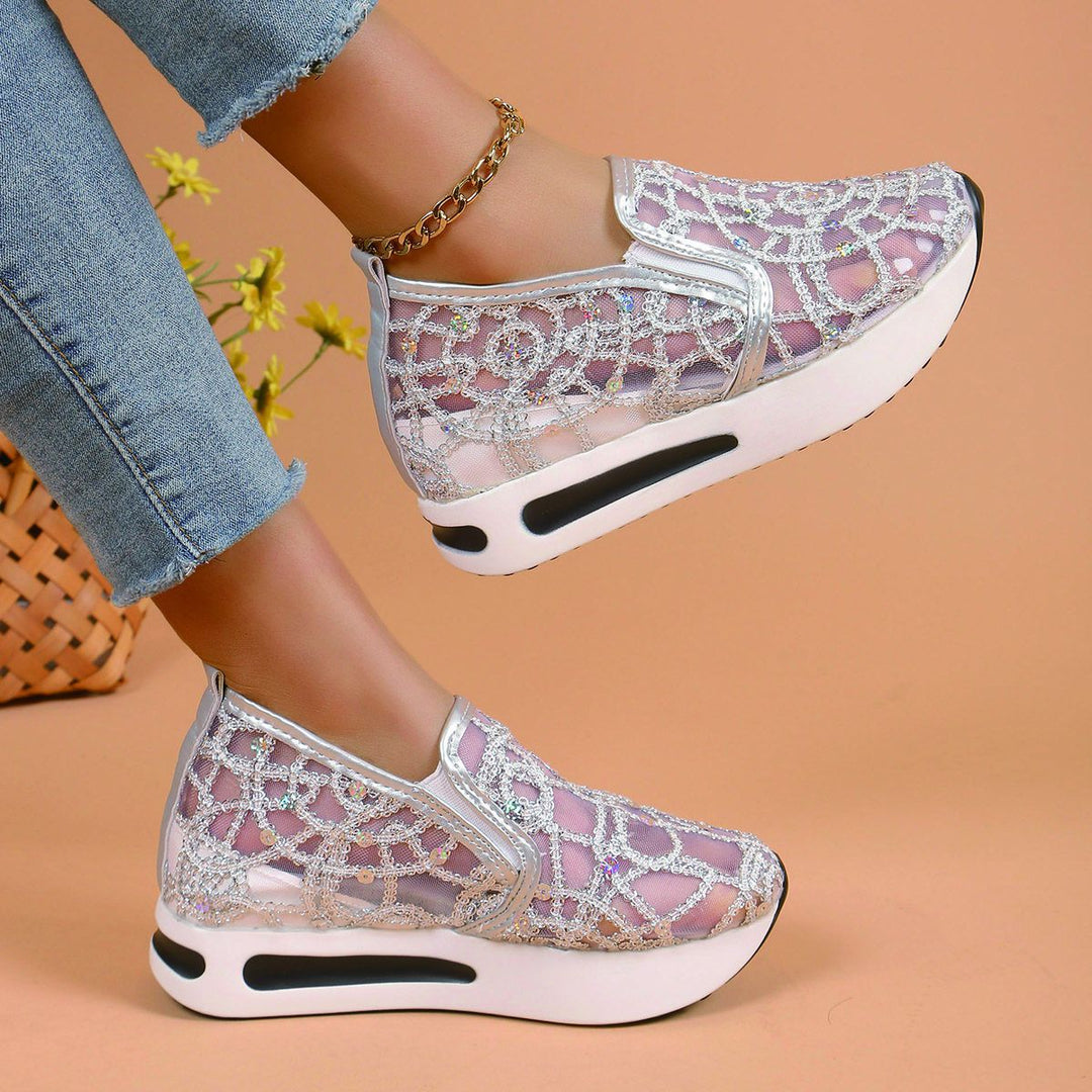 Dame Sporty Slip-On Sneakers med elegant spids og glimmer-accenter Stilla