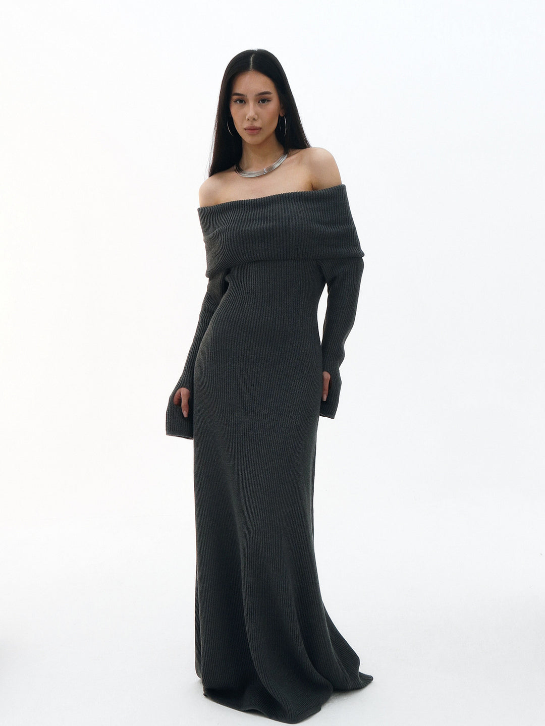Dame Off-Shoulder Strikkjole med lang længde og bred kant Stilla