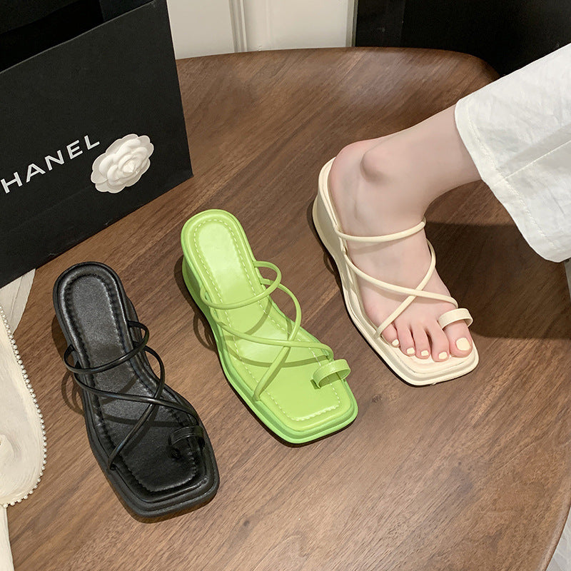 Dame Plateau-Sandaler med elegant Cross-Design og skridsikker sål Stilla