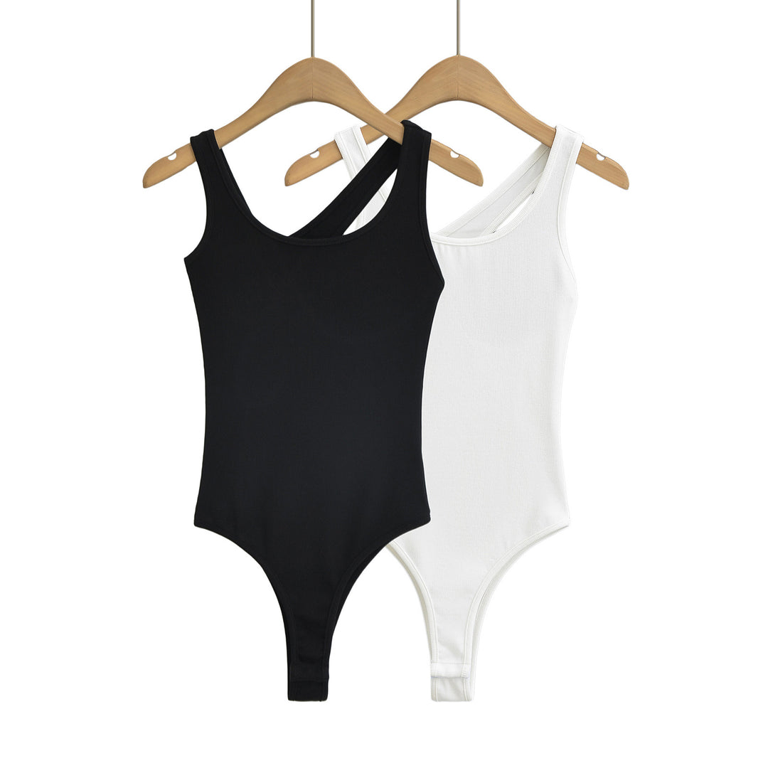 Dame Sporty bodysuit med asymmetrisk strop-design og høj kvalitets strækmateriale Stilla