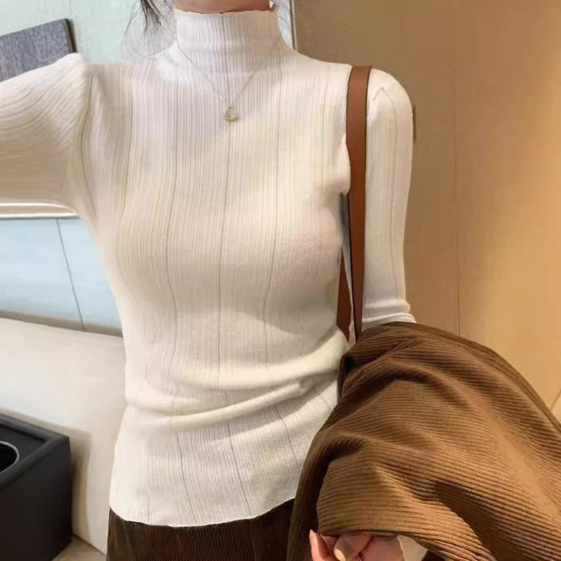 Dame finstrikket sweater i et moderne snit med høj krave Stilla
