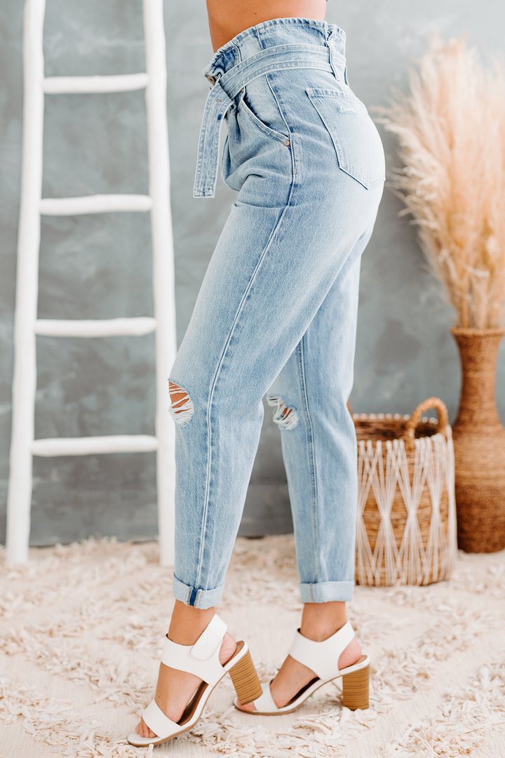 Dame Højtaljede Jeans med trendy Ripped-detaljer og komfortabel linning Stilla