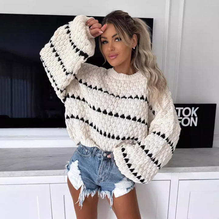 Kvinders hyggelige chunky strik sweater med unikt mønster Stilla