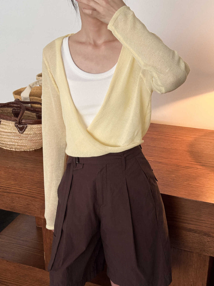 Dame luftig lag-look cardigan med moderne V-hals og fine masker Stilla
