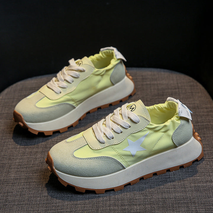 Dame Sneakers i sporty-moderne design med åndbar overfladestruktur og dæmpende sål Stilla