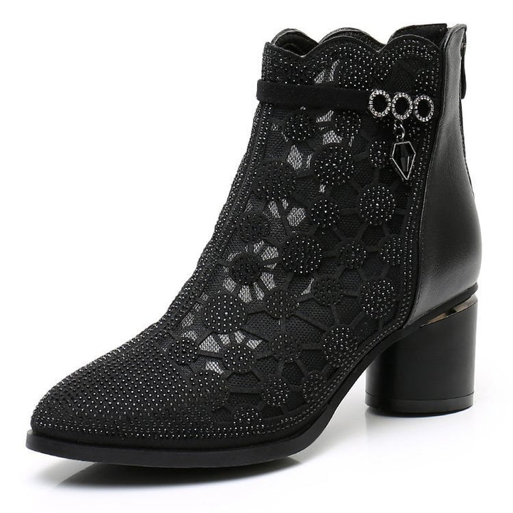 Dame elegante Ankle Boots med moderigtigt spidsemønster og funklende accent Stilla